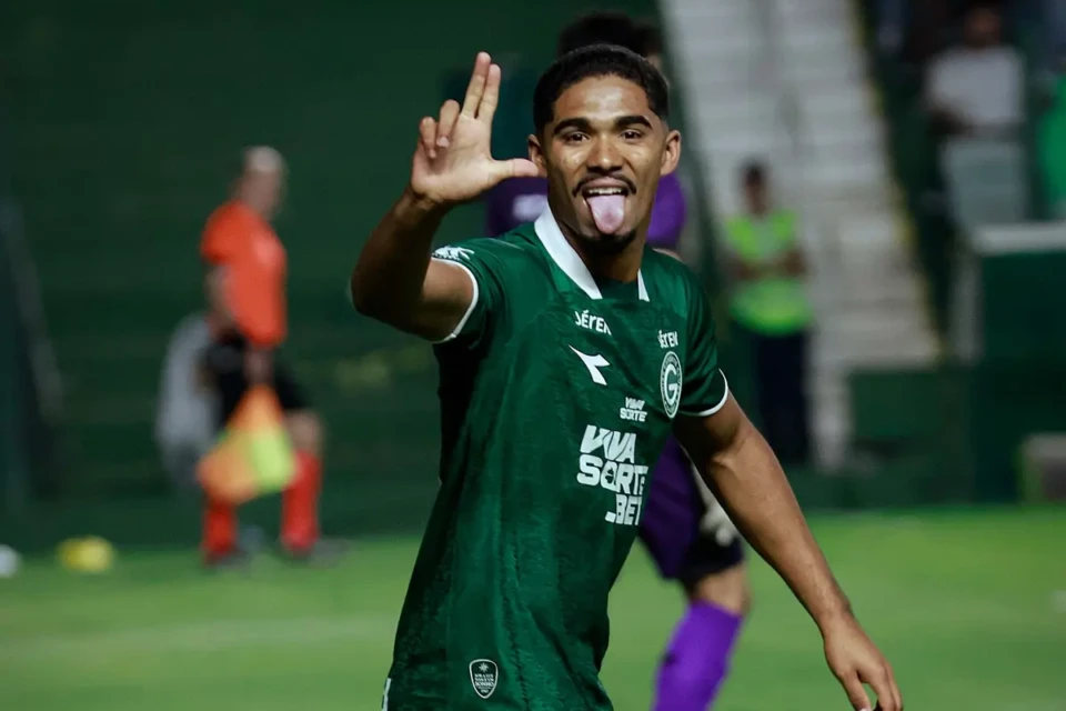 De pedreiro a destaque do Goiás: Kadu Souza emociona ao revelar trajetória de superação